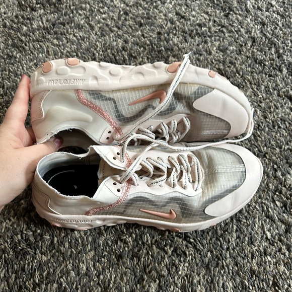 Wmns Renew Lucent 'Light Soft Pink' Nike shoes - Picture 3 of 4